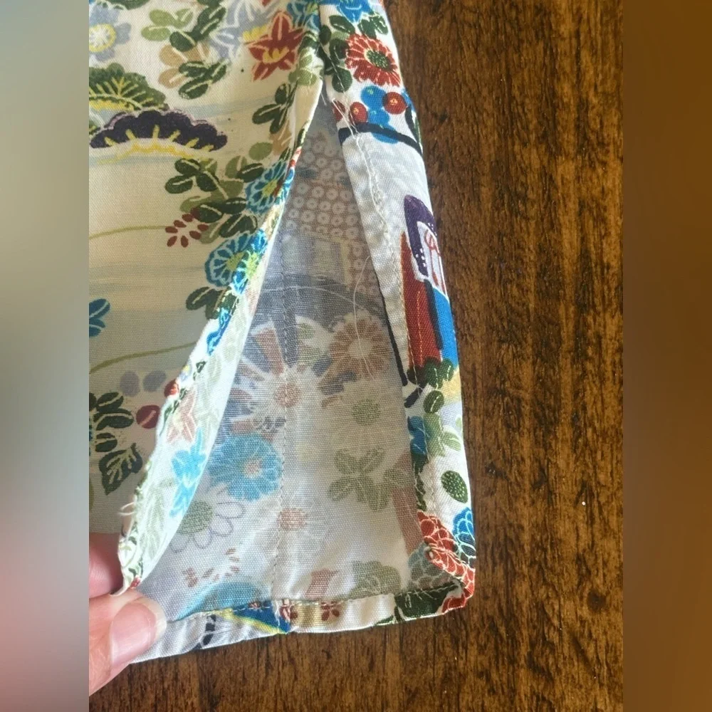 Vintage Japanese Print Top with Mandarin Collar and Frog Closures, Size M - Picture 9 of 11